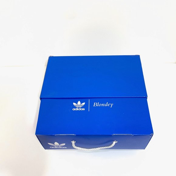adidas NIB Special Addition Box Blondey Superstar McCoy With Socks Size 10 - Picture 7 of 10